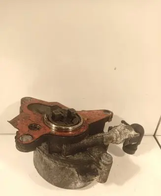 Nissan X-Trail T31 Vacuum pump 8200472458
