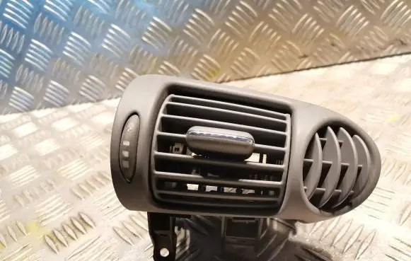 Mercedes-Benz C W203 Dashboard air vent grill cover trim 2038300654