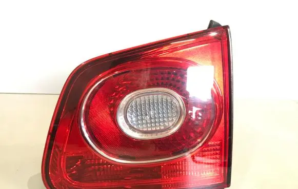 Volkswagen Tiguan Tailgate rear/tail lights 5N0945094C