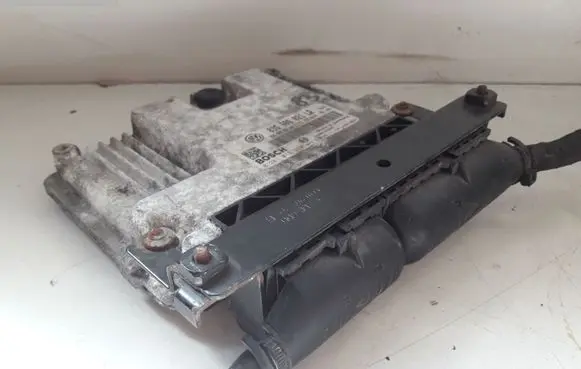 Volkswagen PASSAT B6 Engine control unit/module 03G906021LR