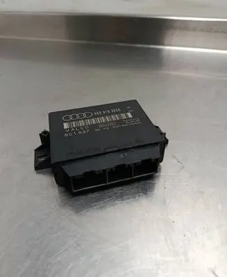 Audi A6 S6 C5 4B Parking PDC control unit/module 8E0919283B 0513706204 601897
