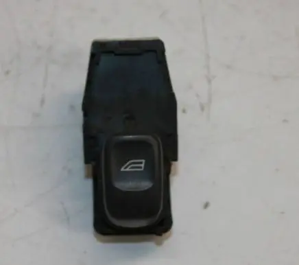 Volvo V70 Electric window control switch 9472275 01W225