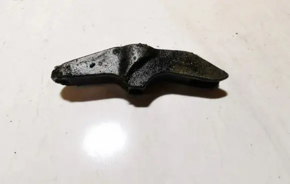 Nissan Almera Tino Fuel Injector clamp holder