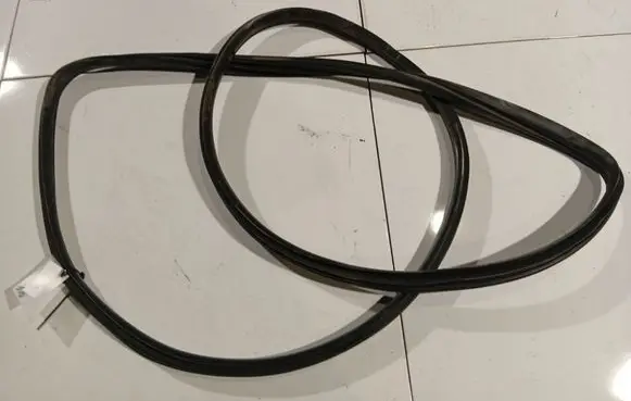KIA Sportage Rubber seal rear door