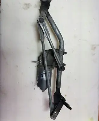 Alfa Romeo Mito Front wiper linkage and motor
