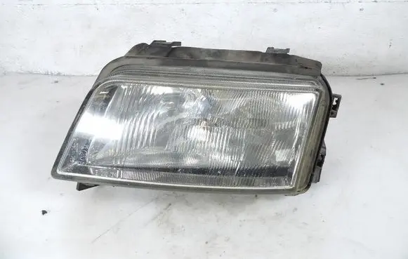 Audi A4 S4 B5 8D Headlight/headlamp 1307022194