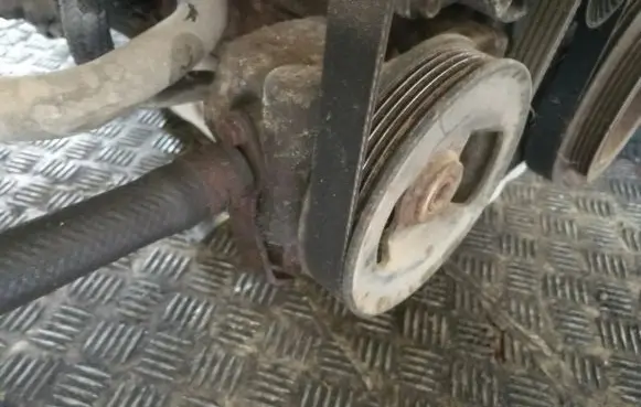 KIA Carnival Power steering pump