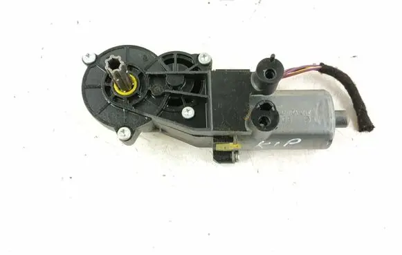 Mercedes-Benz CLS C218 X218 Seat adjustment motor 0390203323 P1-07256-01