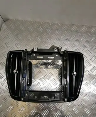 Volvo XC60 Dash center air vent grill 31417738