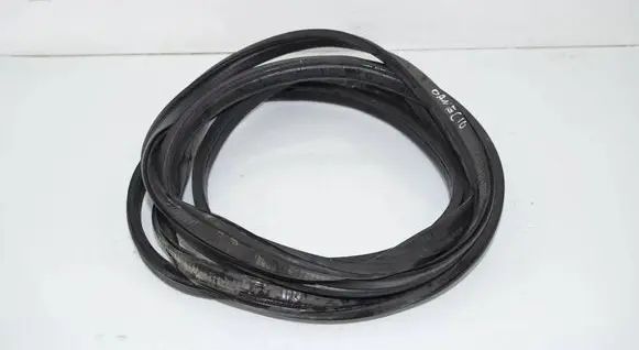 Volkswagen Crafter Trunk rubber seal (body) 7C0829193K