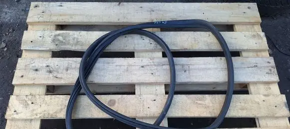 Front door rubber seal