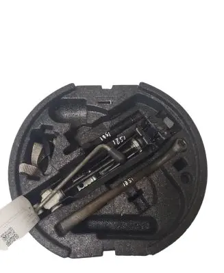 Skoda Octavia Mk2 (1Z) Tool set 1Z0012115B 1T0805615A 1K0011031K