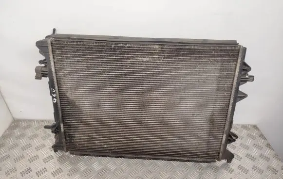 Volkswagen Jetta VI Coolant radiator 1K0121251EB