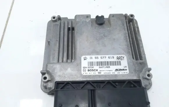 Opel Insignia A Engine control unit/module ECU 55577619