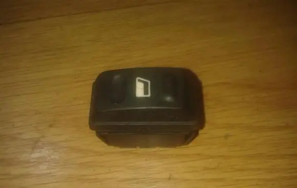 Citroen Xsara Picasso Electric window control switch