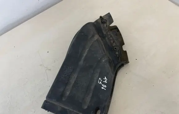 Audi A4 S4 B7 8E 8H Air intake duct part 8E0129618E