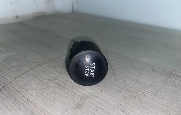 Renault Scenic I Engine start stop button switch 1927937