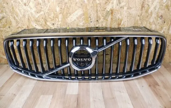 Volvo XC60 Front bumper upper radiator grill 31425535