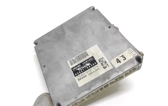 Toyota Avensis Verso Engine control unit/module 8966144300 1758005122
