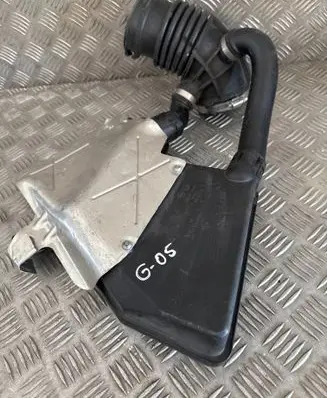 BMW X5 G05 Air intake duct part 8678922 8607950 11534310
