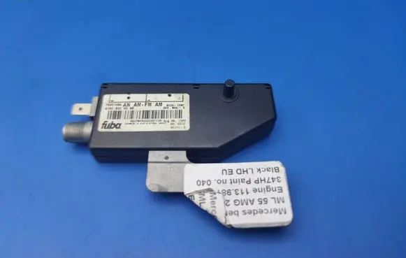 Mercedes-Benz ML W163 Aerial antenna amplifier 1638200089 AAR550