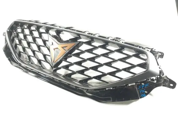 Cupra Formentor Front bumper upper radiator grill