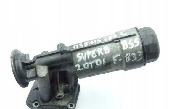 Skoda Superb B5 (3U) Oil filter mounting bracket 038115389C