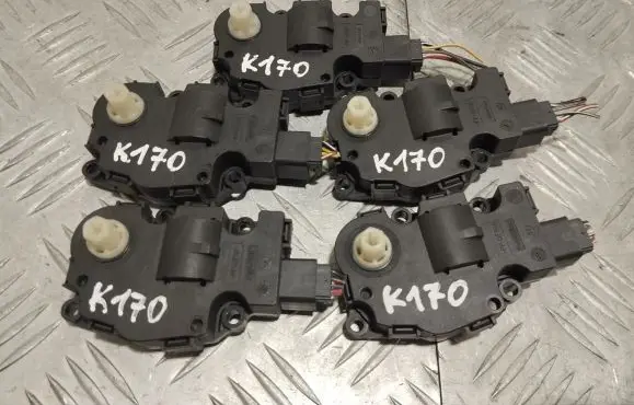 Porsche Cayenne (92A) A/C air flow flap actuator/motor 52424892