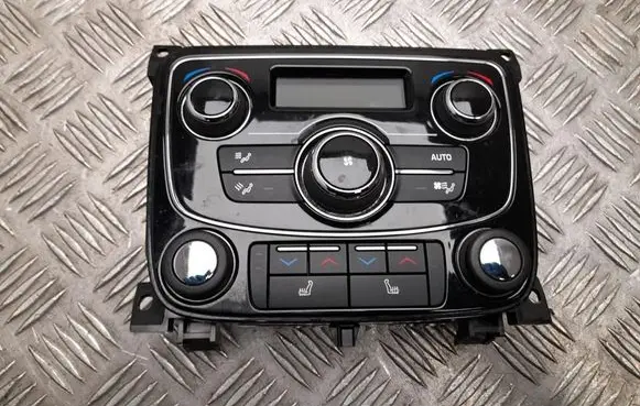 Jaguar F-Pace Climate control unit GX6318D687BE