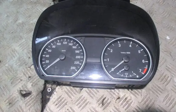 BMW 1 E81 E87 Speedometer (instrument cluster) 102493284 9166813 170104114