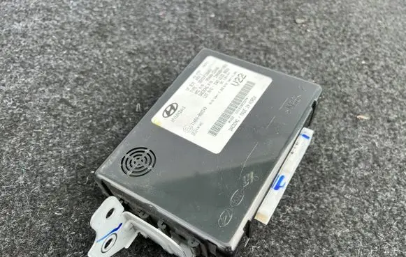 Hyundai i40 Door central lock control unit/module 954003Z446
