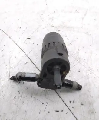 Skoda Octavia Mk2 (1Z) Windscreen/windshield washer pump 1K6955651