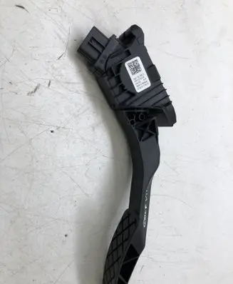 Volkswagen Golf VII Accelerator throttle pedal 5Q2723503D