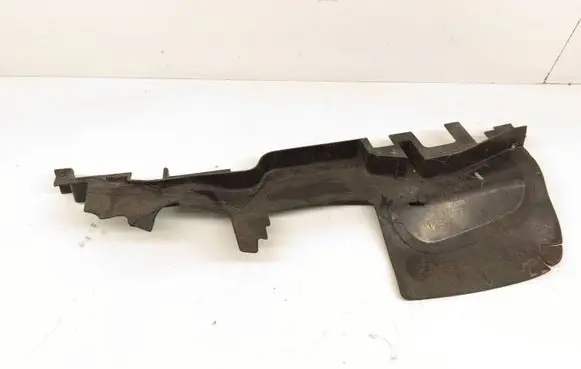 Audi A4 S4 B7 8E 8H Air intake duct part 8E0121283AC