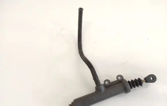 Mercedes-Benz E W210 Clutch master cylinder 2022900112