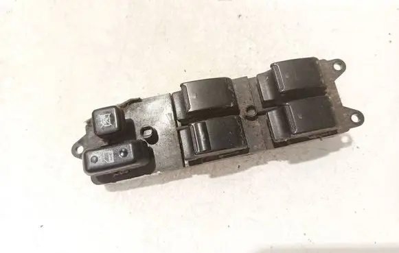 Toyota Avensis T250 Electric window control switch 8482005100