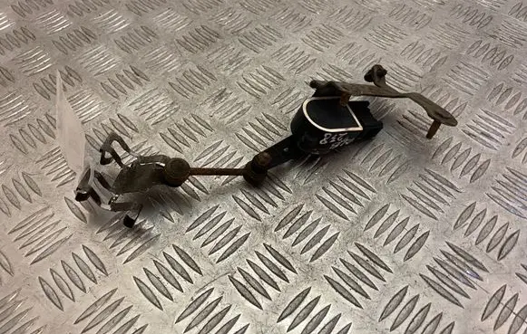 Mercedes-Benz E W238 Headlight/headlamp level sensor A0009053704