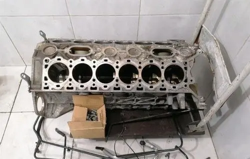 Aston Martin Virage Engine block AD436010AA