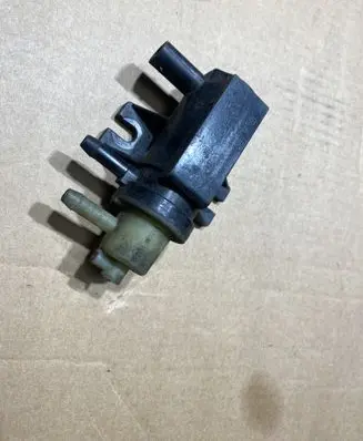 Mercedes-Benz Sprinter W906 Turbo solenoid valve A0091533128 0091533128