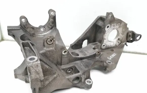 Audi A4 S4 B8 8K Generator/alternator bracket 03L903143h