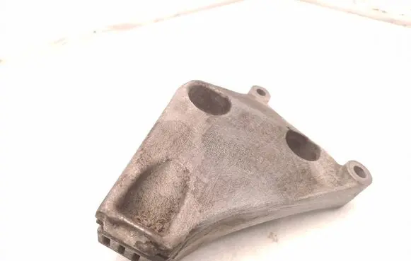 BMW 1 F20 F21 Engine mounting bracket 6788611 71102 68572910