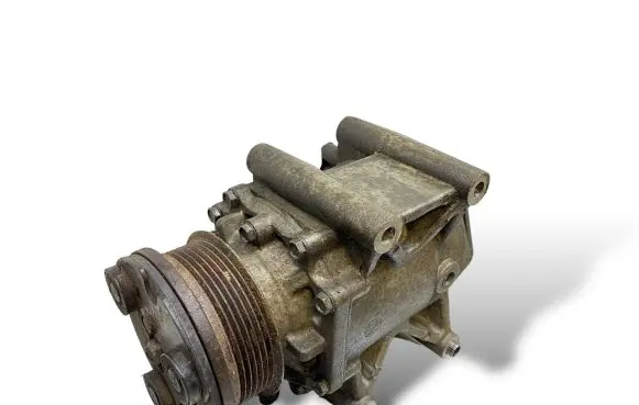 Jaguar X-Type Air conditioning (A/C) compressor (pump) 94H19D629AB 2004JUN22 1X4H19D629AB
