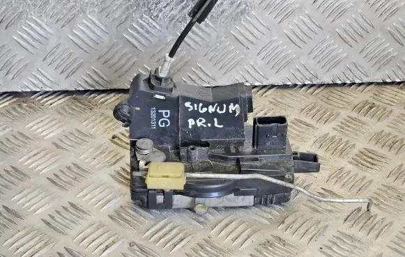Opel Signum Front door lock 13201311