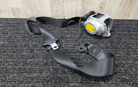 BMW 5 G30 G31 G38 Front seatbelt 7430067 S1743006704
