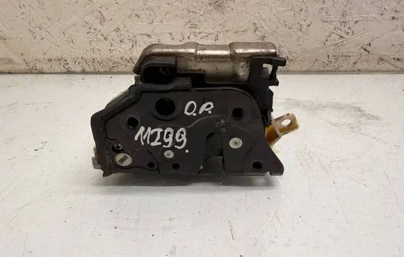 Audi A4 S4 B8 8K Front door lock 8J1837016C