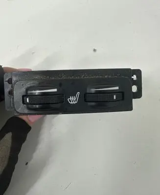 Toyota Avensis T250 Seat heating switch 453417