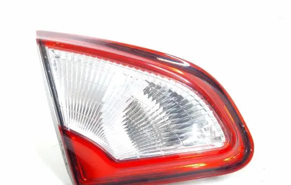 Nissan Qashqai Tailgate rear/tail lights B26555BR01A 89503189