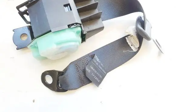 Middle seatbelt (rear)