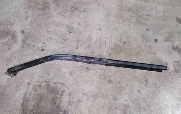Nissan NV300 Sliding door middle roller runner 7700311977 21159 91165746