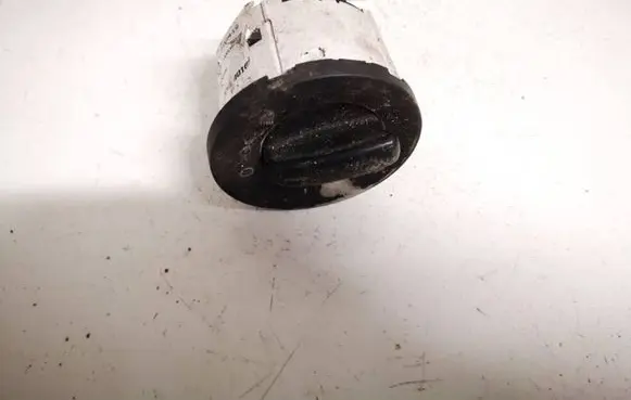 Skoda Octavia Mk2 (1Z) Light switch 1Z0941431B 74850046